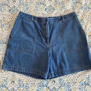 Jones New York Jean shorts size 16